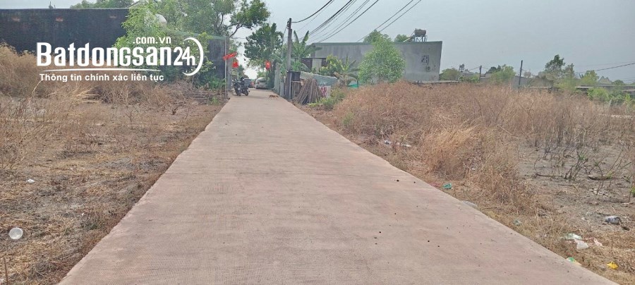 Bán đất ngay chợ, giáp KCN,  đường betong 5m, Biên nhận riêng, DT 100m2, Giá 490 tr