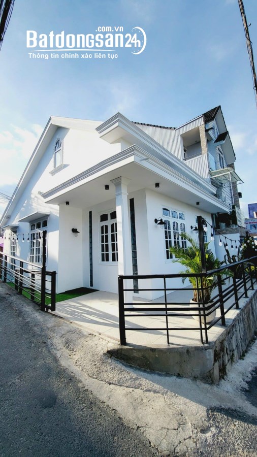 DỌN VÀO Ở NGAY NHÀ MỚI 3 MẶT TIỀN TRUNG TÂM PHƯỜNG 4