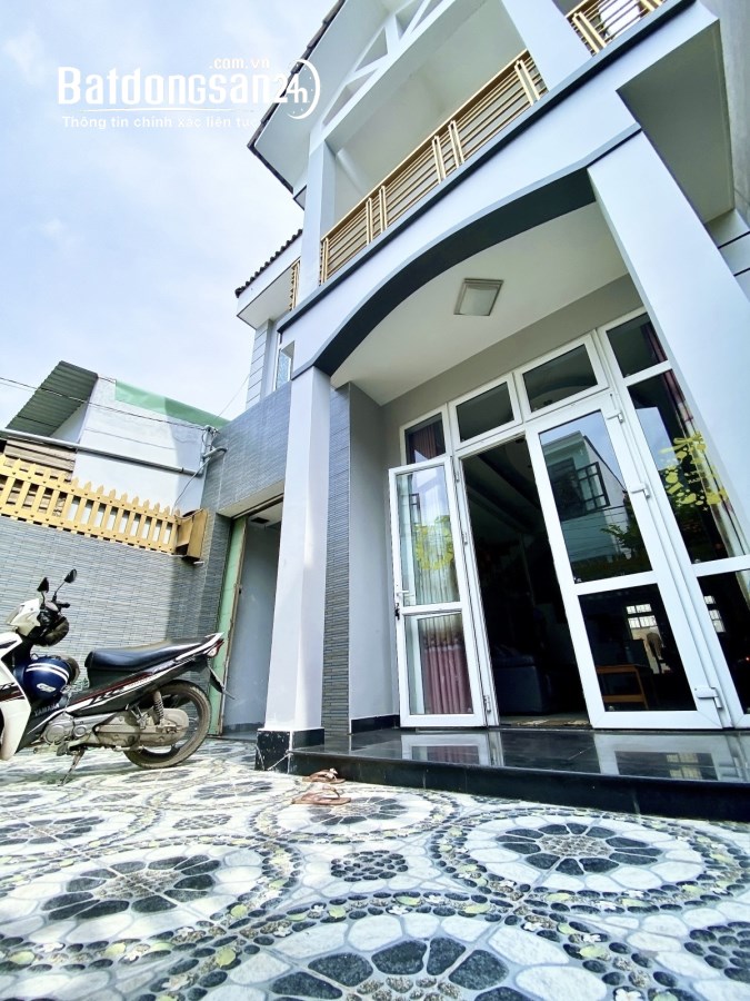 Bán nhà 130m2 (6.5x20) - 7.2 tỷ, Phường Tăng Nhơn Phú A, TP Thủ Đức (Quận 9)
