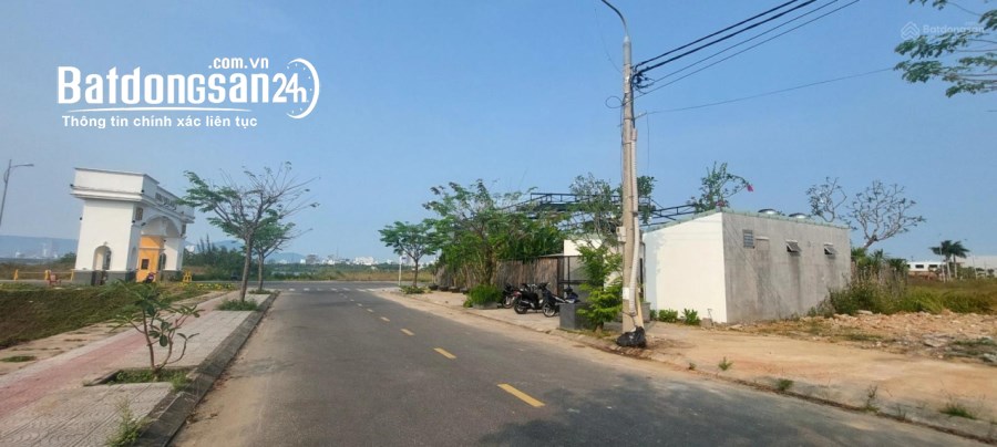 Bán đất biệt thự khu 31ha Trâu Quỳ -247m2 đường 13m view thoáng giá tốt.0982852808