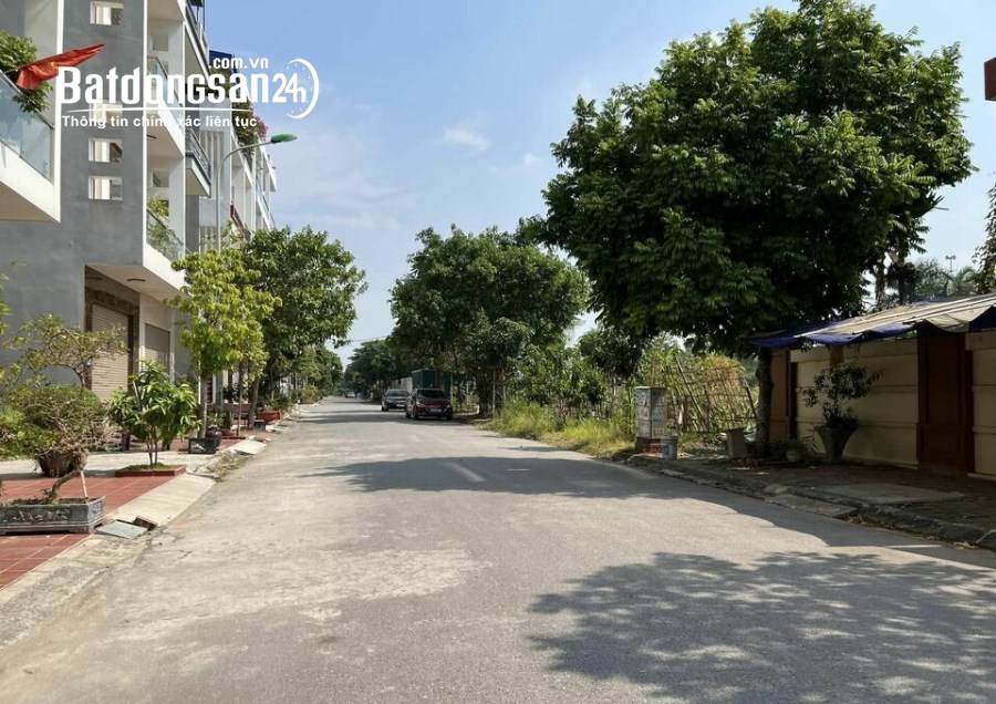 Bán đất biệt thự khu 31ha Trâu Quỳ -247m2 đường 13m view thoáng giá tốt.0982852808
