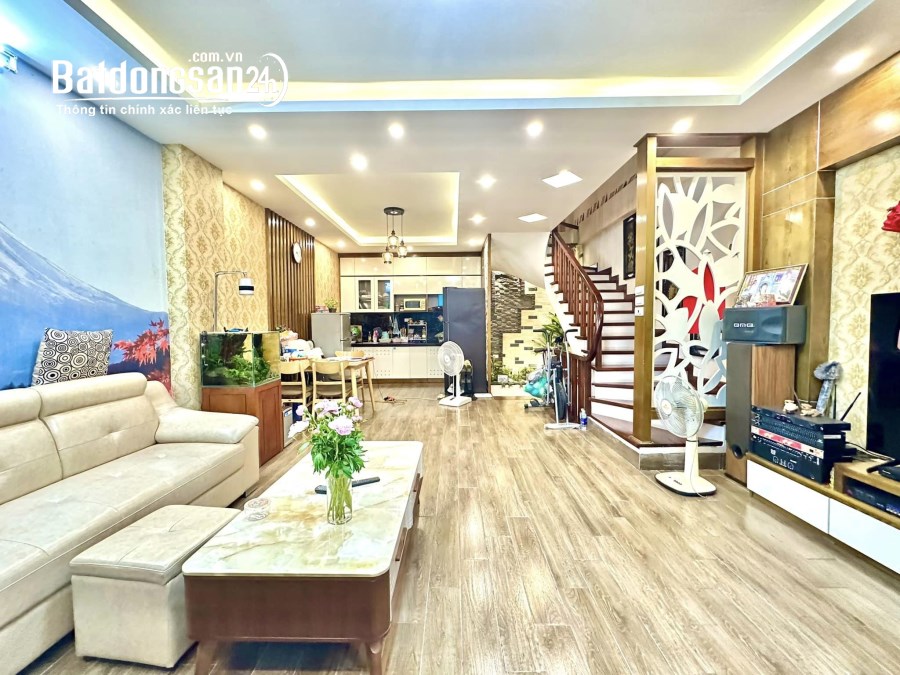 Bán nhà Cù Chính Lan – Thanh Xuân 50m, 5 tầng, mặt tiền 5.5m, oto đỗ cửa vào nhà