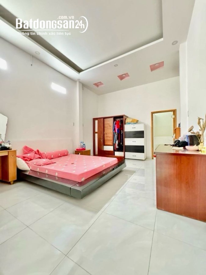 Bán nhà mặt phố Đường Bàu Cát 3, Phường 12, Quận Tân Bình