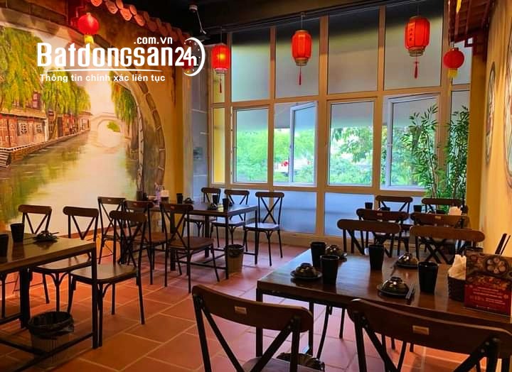 Cho thuê nhà mặt phố Nguyễn Phong Sắc Cầu Giấy vỉa hè rộng 60m*5T