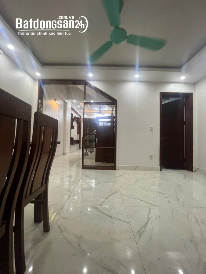Bán đất ngõ phố phường Tân Bình, TP HD, 61m2, mt 4.5m, 3 tầng, sân đỗ xe, nhà đẹp, gi