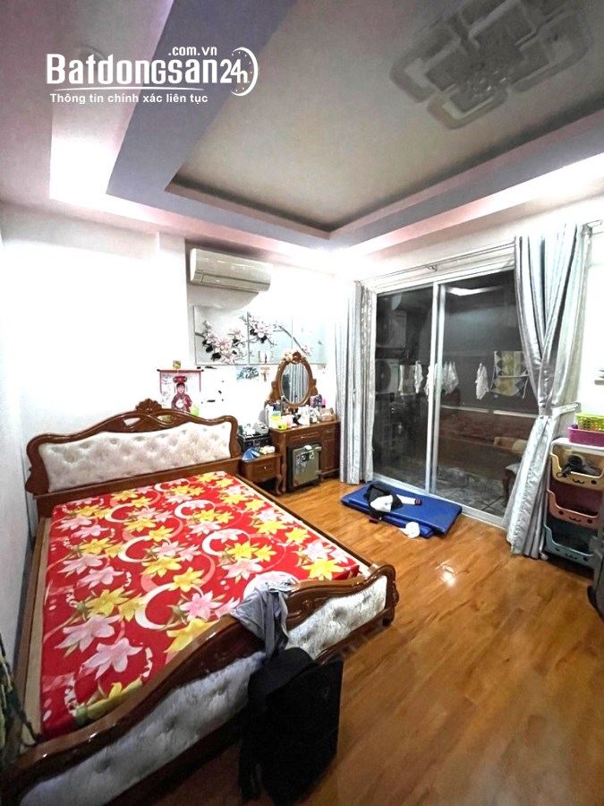 gấp bán về quê, Hẻm 6m DT 65m2 x4 Tầng Ngang 5m chỉ 6,x tỷ Phạm Văn Bạch Tân BÌnh