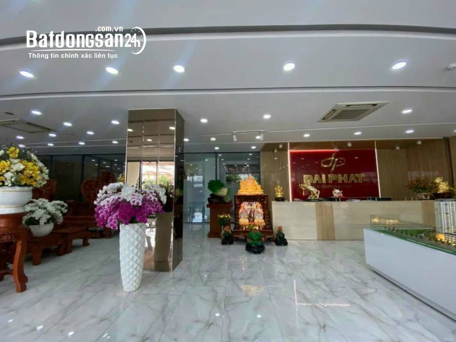 VP cho thuê. Tổng 7 tầng,DTMS 400m2/tầng. Đường Hà Huy Giáp, Phường Thạnh Lộc
