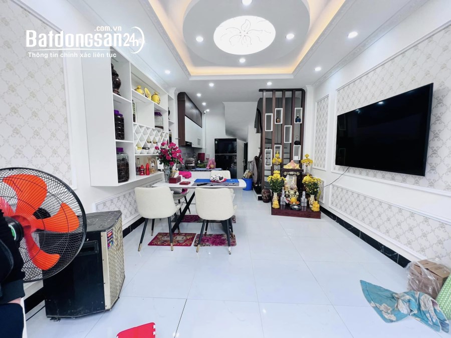 CHỈ 4.3TỶ SỔ 33M2 X 4TẦNG HỒ BA MẪU_LÔ GÓC_1 NGOẶT 40M RA Ô TÔ TRÁNH_SỔ ĐẸP.