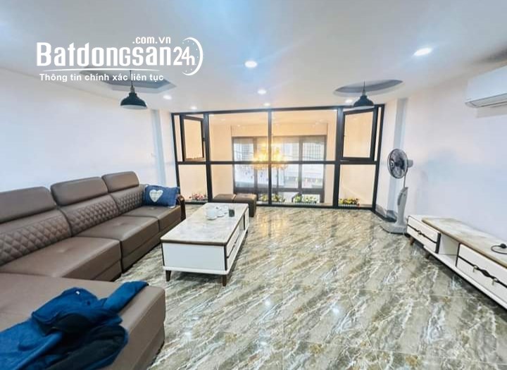 Cho thuê nhà mặt phố Lạc Long Quân Tây Hồ 35m*5T, MT 6M giá 25 triệu