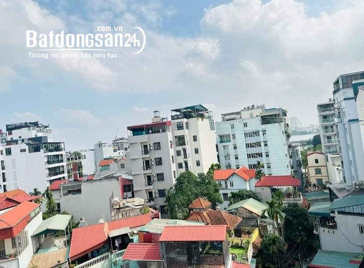 Cho thuê nhà mặt phố Lạc Long Quân Tây Hồ 35m*5T, MT 6M giá 25 triệu