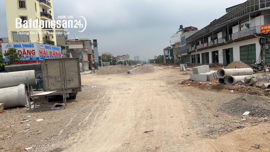 CHÍNH CHỦ BÁN BIỆT THỰ VƯỜN NGỌC THỤY, 100% THỔ CƯ, Ô TÔ TRÁNH 1300M,GIÁ THƯƠNG LƯỢNG