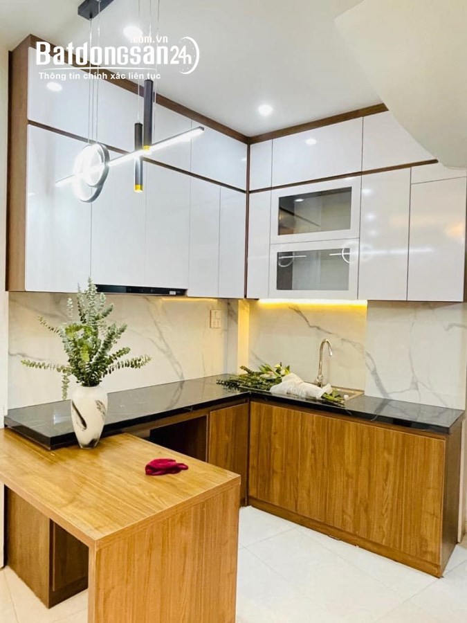 Bán nhà 113 Trung Kính, Đường Bờ Sông, Quận Cầu Giấy
