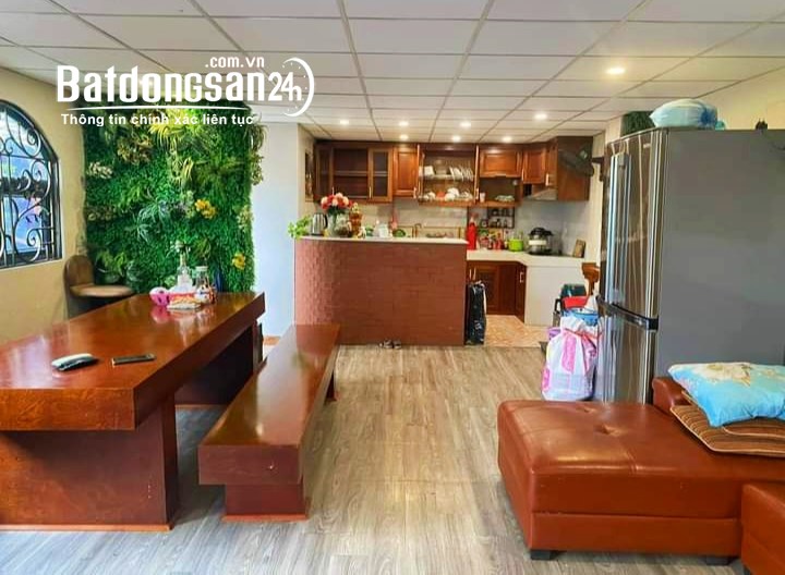 Cho thuê chung cư Nam Trung Yên Cầu Giấy 200m, 4 ngủ, 3vs giá 20 triệu