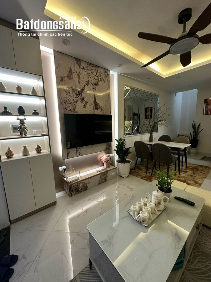 Bán nhà Đường Hồ Ba Mẫu, Phường Phương Liên, Quận Đống Đa, Lô Góc, DT 30m2, Nhỉnh 5tỷ