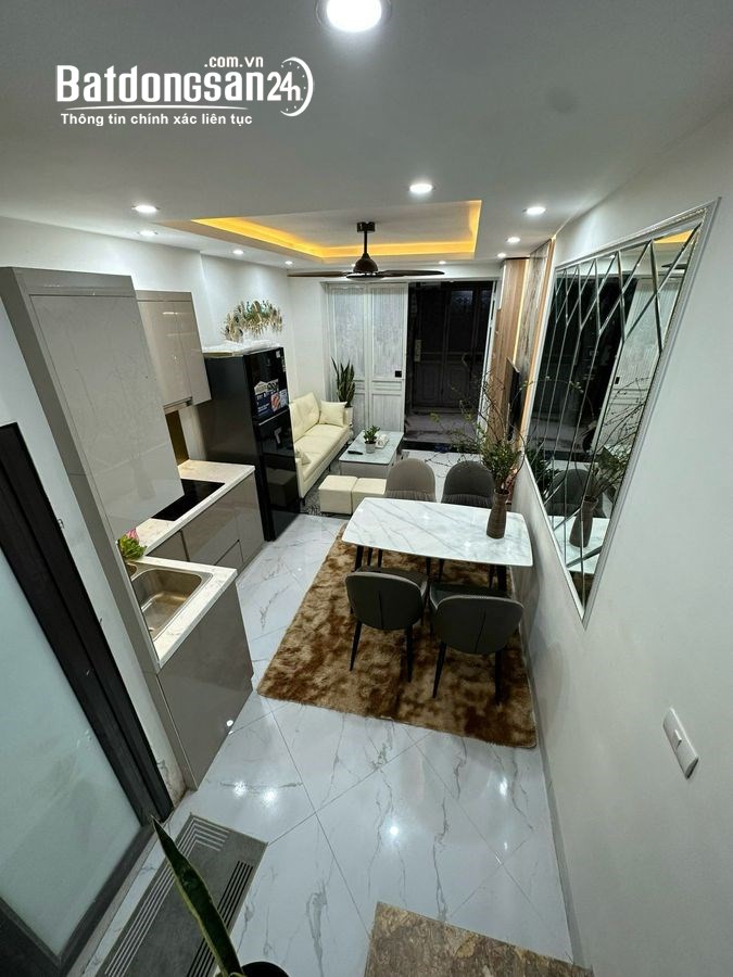 Bán nhà Đường Hồ Ba Mẫu, Phường Phương Liên, Quận Đống Đa, Lô Góc, DT 30m2, Nhỉnh 5tỷ
