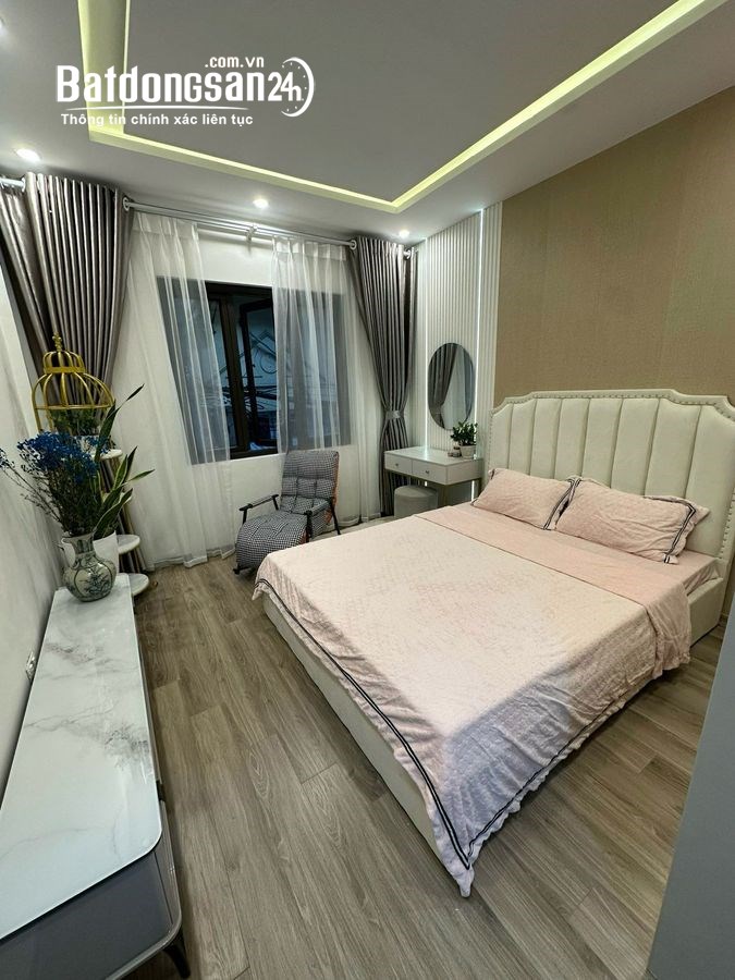 Bán nhà Đường Hồ Ba Mẫu, Phường Phương Liên, Quận Đống Đa, Lô Góc, DT 30m2, Nhỉnh 5tỷ