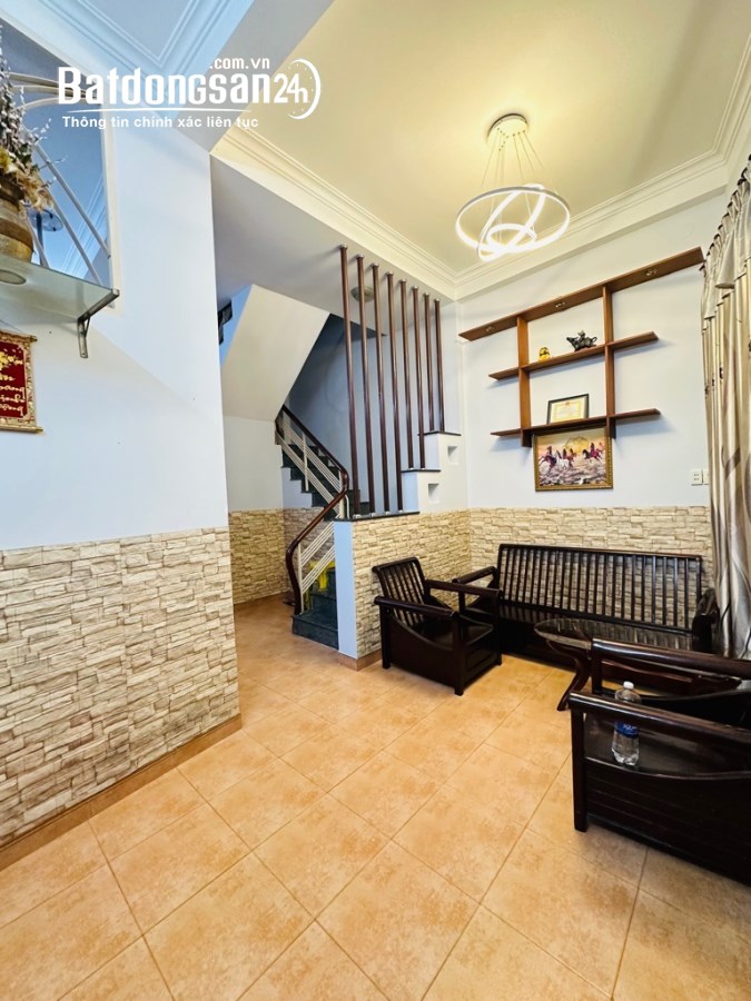 Siêu phẩm giữa khu ẩm thực Phan Xích Long, nhà BTCT 4T, 41m2, nhỉnh 6TỶ