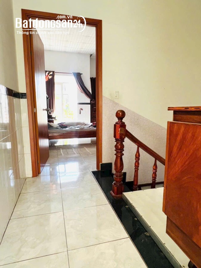 Giá 8,5 tỷ. Bán nhà 1trệt 1lầu mặt tiền khu Gia Viên P. Tân Hiệp,Biên Hoà. DT 6x50m.
