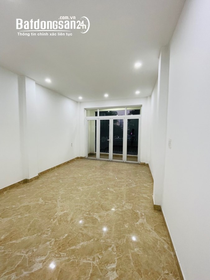 Nhà đẹp mặt tiền đường Kênh Nước Đen - 68m2 - 8.3 tỷ