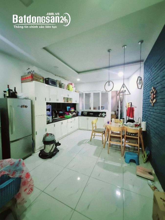 Chủ bán xuất ngoại,bán gấp nhà khu VIP Bàu Cát, Tân Bình, 76m2, 5 tầng, HXH, 10.6 TỶ