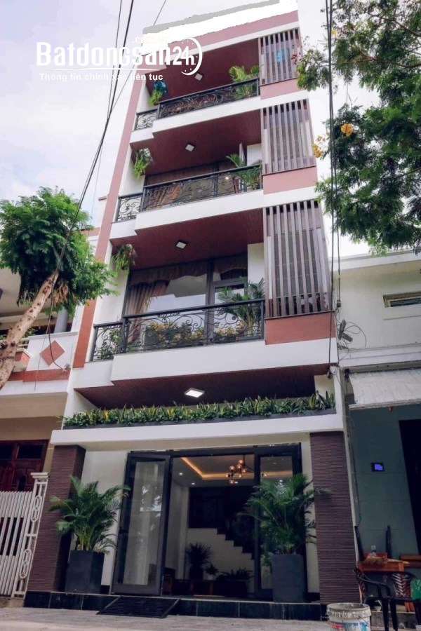 GẤP!..NHÀ NGỘP BANK MT ĐƯỜNG LÊ VĂN HIẾN ĐÀ NẴNG, 4 TẦNG, DT ĐẤT:126m2 NHỈNH 8 TỶ.