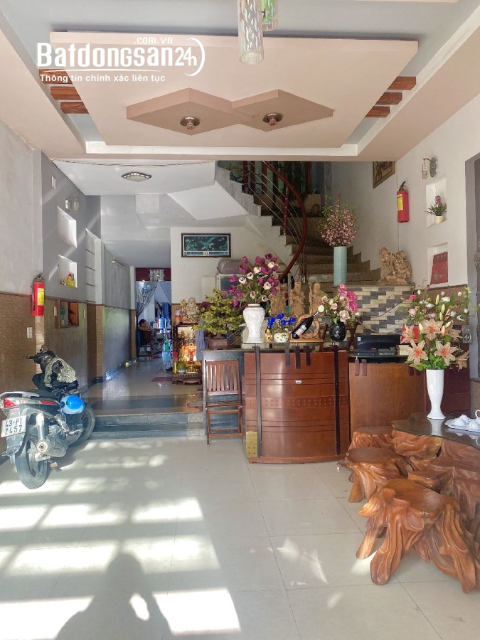 GẤP!..NHÀ NGỘP BANK MT ĐƯỜNG LÊ VĂN HIẾN ĐÀ NẴNG, 4 TẦNG, DT ĐẤT:126m2 NHỈNH 8 TỶ.