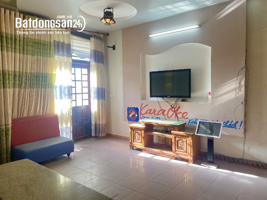 GẤP!..NHÀ NGỘP BANK MT ĐƯỜNG LÊ VĂN HIẾN ĐÀ NẴNG, 4 TẦNG, DT ĐẤT:126m2 NHỈNH 8 TỶ.