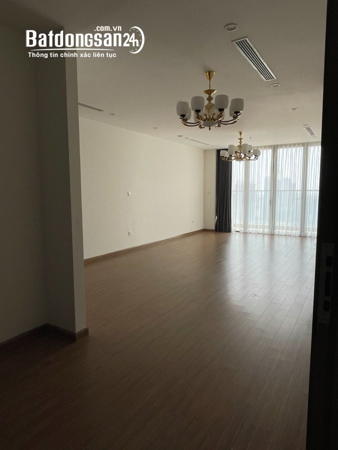 Cho thuê căn góc 4 phòng ngủ view trọn hồ điều hòa Vinhomes Skylake tòa S1, đồ cơ bản