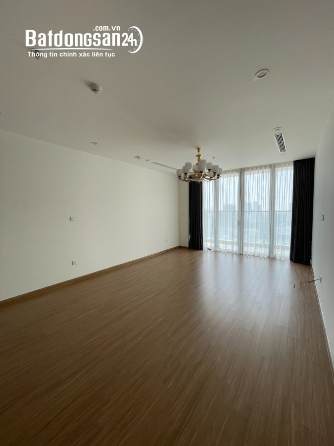 Cho thuê căn góc 4 phòng ngủ view trọn hồ điều hòa Vinhomes Skylake tòa S1, đồ cơ bản