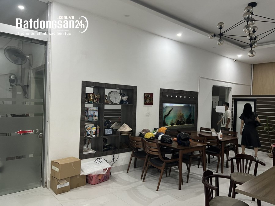 Bán toà nhà căn hộ cho thuê phố Linh Lang ,Đào Tấn,Nguyễn Văn Ngọc 90m2 x 8 t 32 tỷ