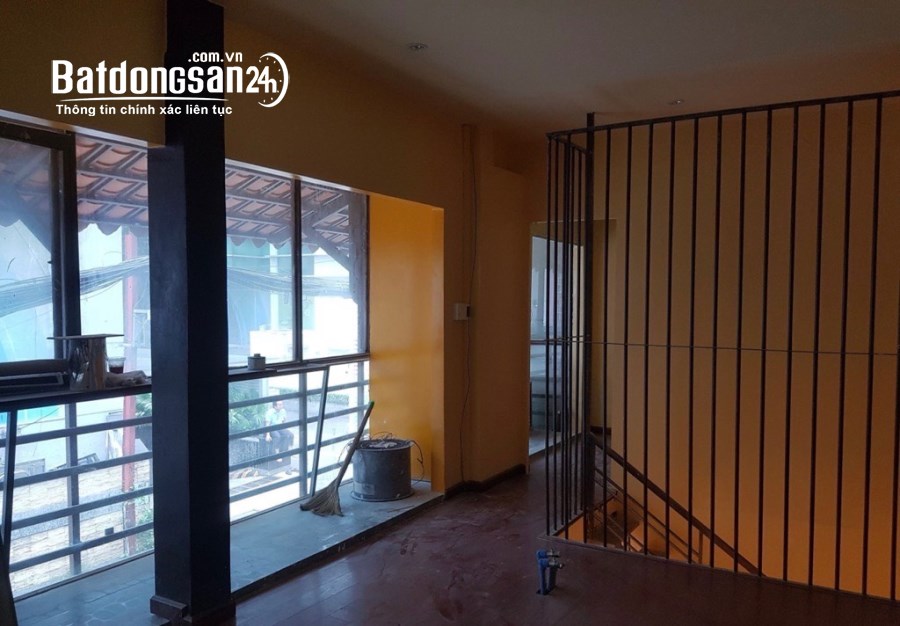 Bán nhà mặt phố Đường Cao Thắng, Quận 3
