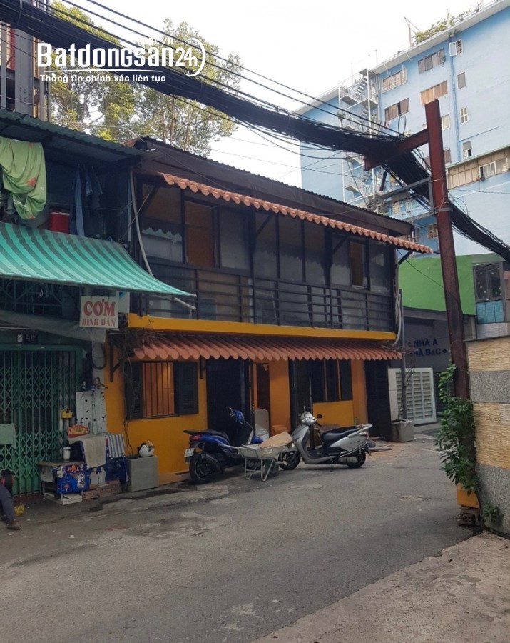 Bán nhà mặt phố Đường Cao Thắng, Quận 3