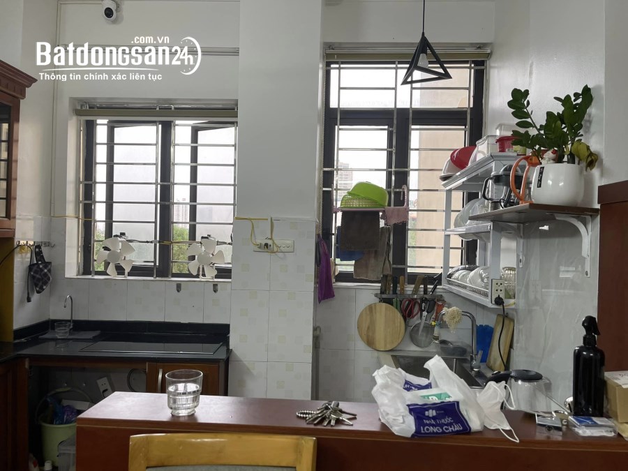 Bán căn hộ chung cư KĐT Nam Trung Yên, Đường Nguyễn Chánh, Quận Cầu Giấy