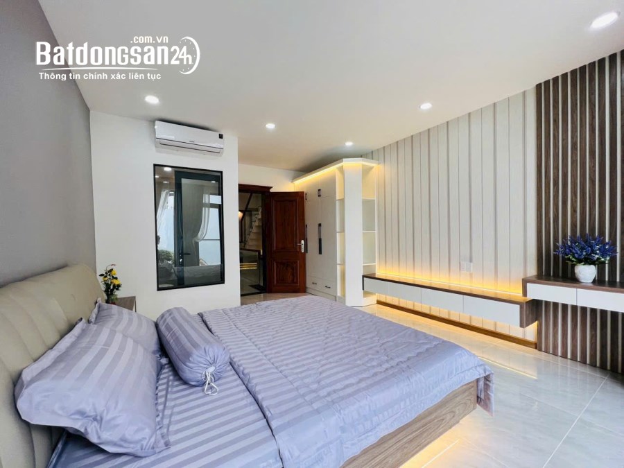 Cần tiền gấp. Bán nhà đối diện KDC Tên Lửa. DIện tích 80 m2. Giá chỉ 6.3 tỷ, SHR
