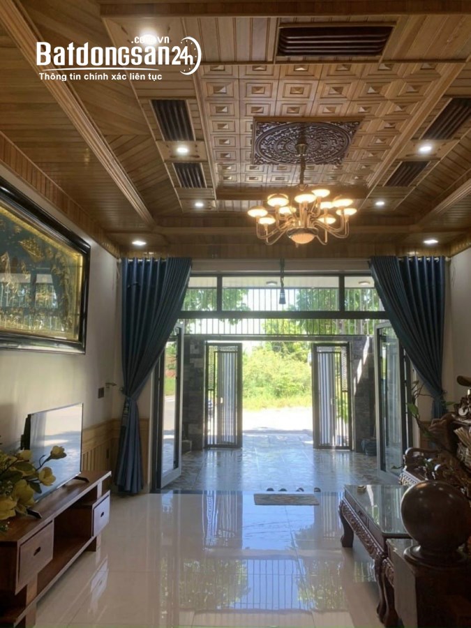 Bán Căn nhà 3 tầng tuyệt đẹp với nội thất đẳng cấp, sau bến xe Đà Nẵng!