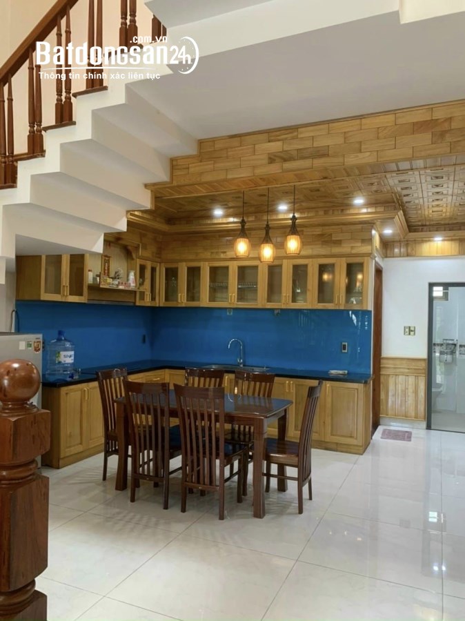 Bán Căn nhà 3 tầng tuyệt đẹp với nội thất đẳng cấp, sau bến xe Đà Nẵng!