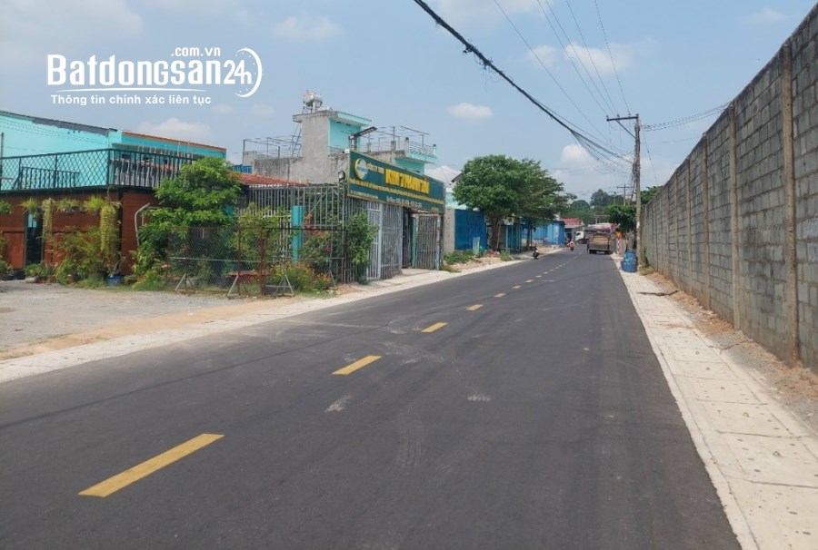  Bán lô đất 212m2 ra DT 741 200m sát khu công nghiệp Visip 2 ngay chợ 1.25 tỷ