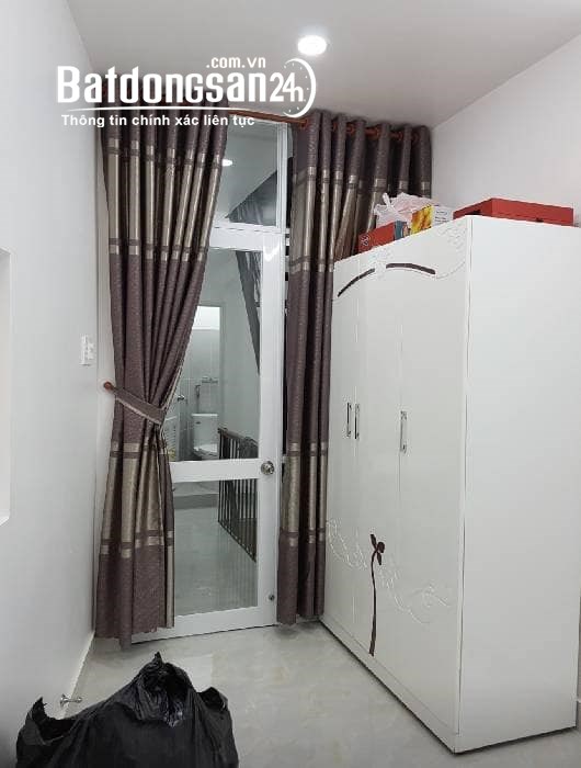 Bán nhà mặt phố Đường Tân Trang, Phường 9, Quận Tân Bình