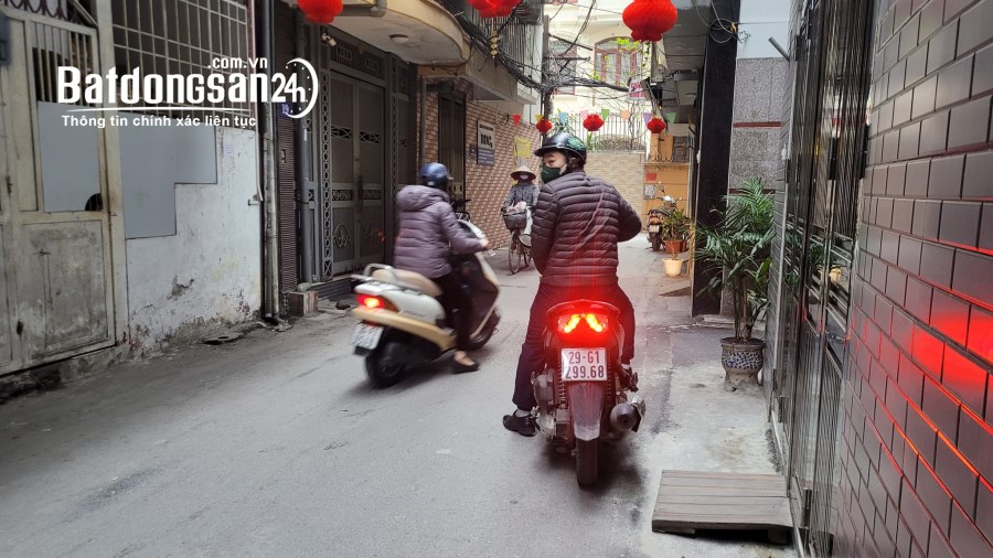 Bán Nhà Đông Tác 63m2. Mặt Tiền 5m.  Ngõ Thông, Gần Phố 6.8 Tỷ