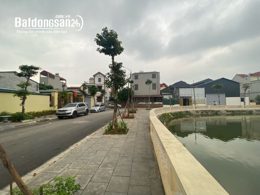 HOT VIEW Hồ-Vỉa Hè-Ô Tô Dừng Đỗ Ngày Đêm-DT 115m²-MT 5m-Lại Đà-Đông Hội-Đông Anh
