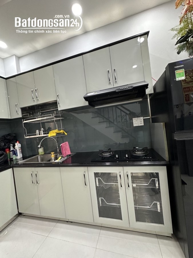 Bán nhà Đường Cách Mạng Tháng Tám, Phường 12, Quận 10