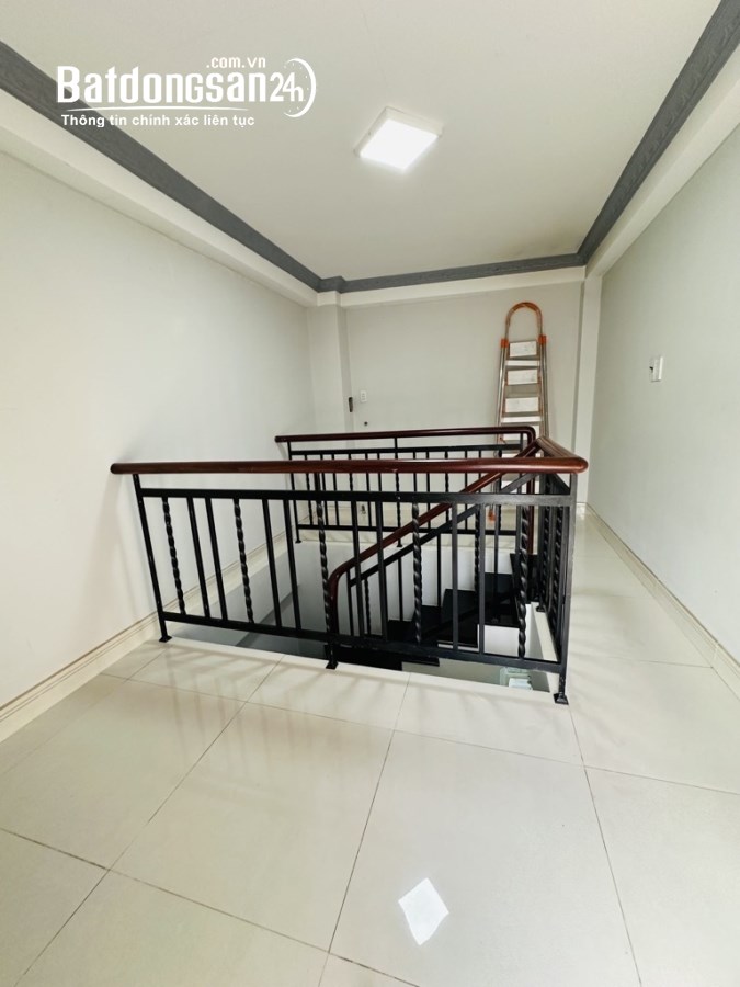 Bán nhà Đường Cách Mạng Tháng Tám, Phường 12, Quận 10