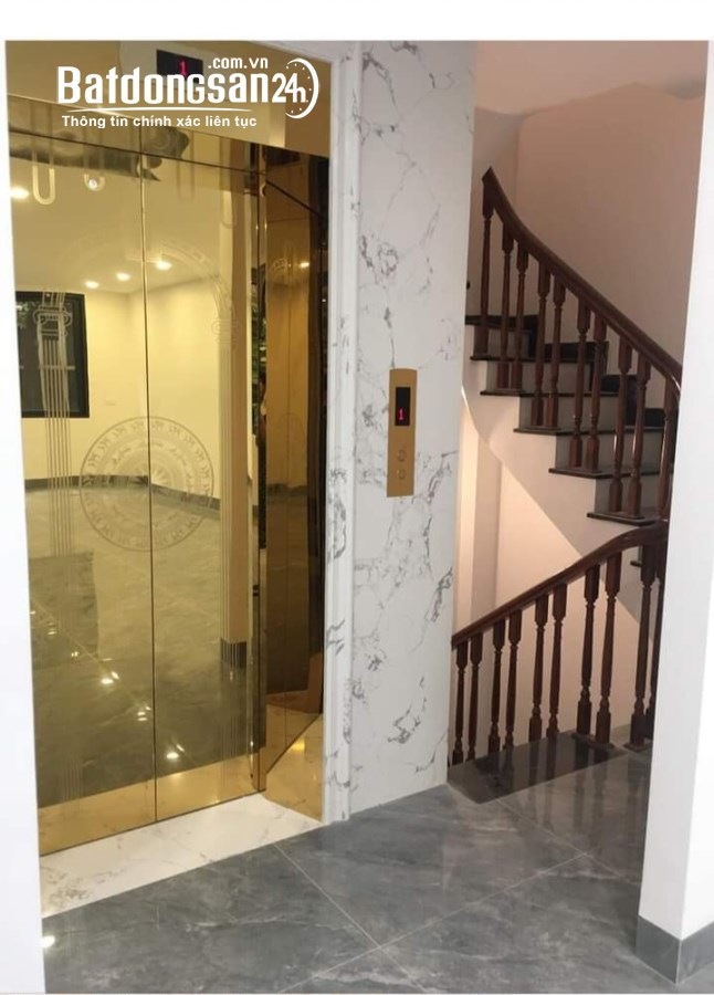 Cho thuê nhà ô tô tránh Nguyễn Chí Thanh Đống Đa, nhà đẹp, thang máy, KD 65m*