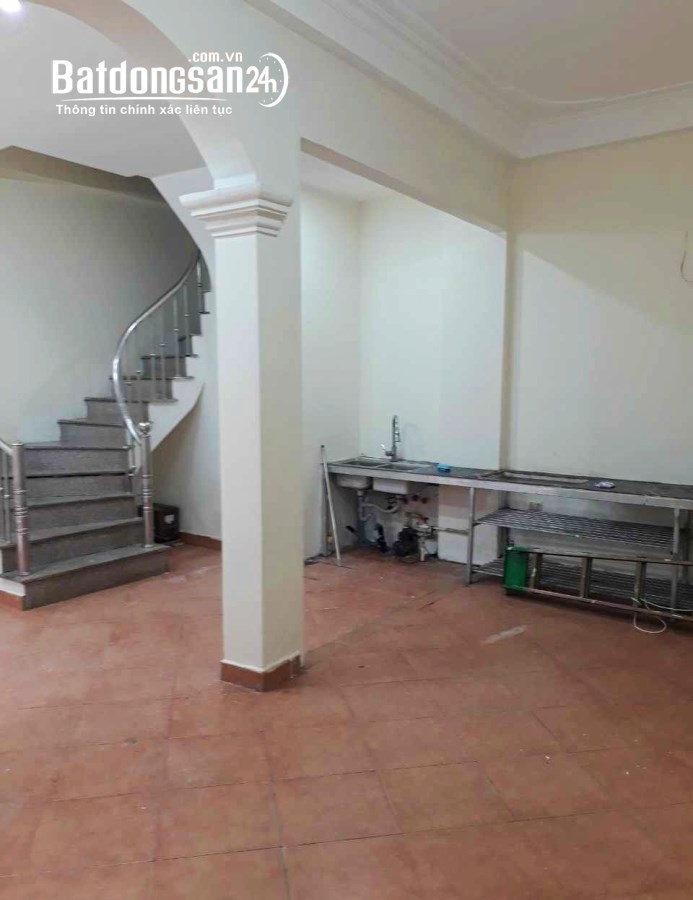 Cho thuê nhà mặt phố Yên Hòa Cầu Giấy 60m*5T giá 25 triệu