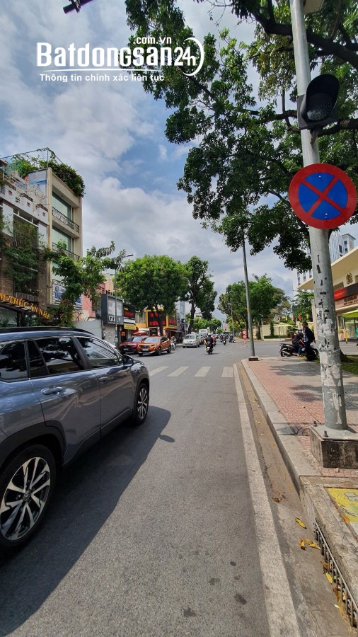 Bán nhà mặt phố Đường Triệu Quang Phục, Phường 11, Quận 5
