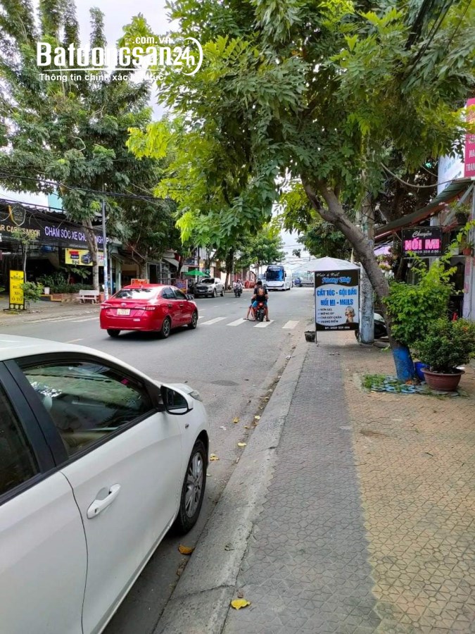 Bán Nhà Mặt Tiền Trần Thái Tông, Tân Bình, 114m2, 3 Tầng, Nở Hậu, Nhỉnh 14 Tỷ TL.