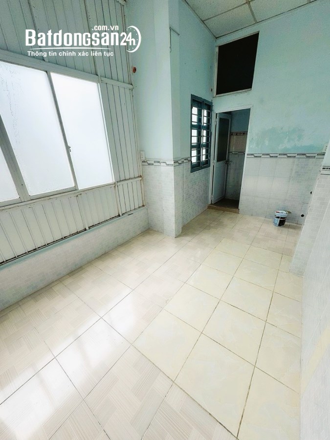Hơn 1 tỷ có nhà Bùi Thế Mỹ, gần mặt tiền, gần chợ, trường học