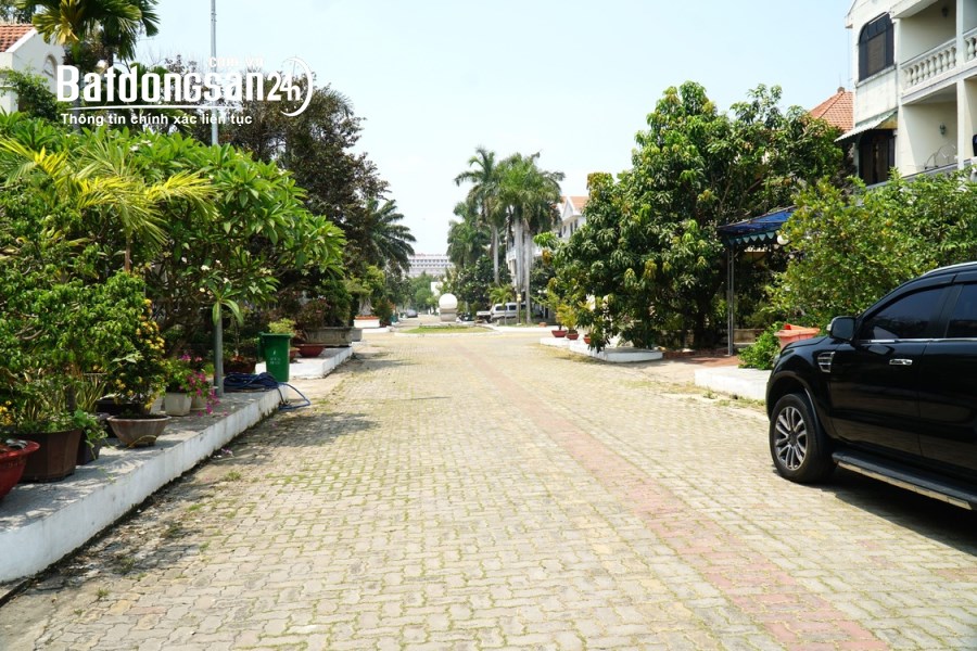 Giảm sâu hơn 10 tỷ biệt thự hiếm view sát sông Sài Gòn cổ điển độc đáo