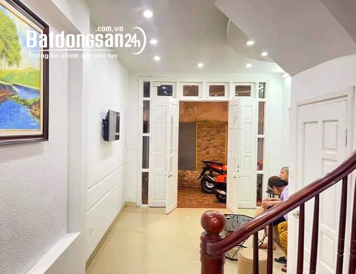 Cho thuê nhà Thái Hà Đống Đa 40m*5T, 5 ngủ giá 20 triệu