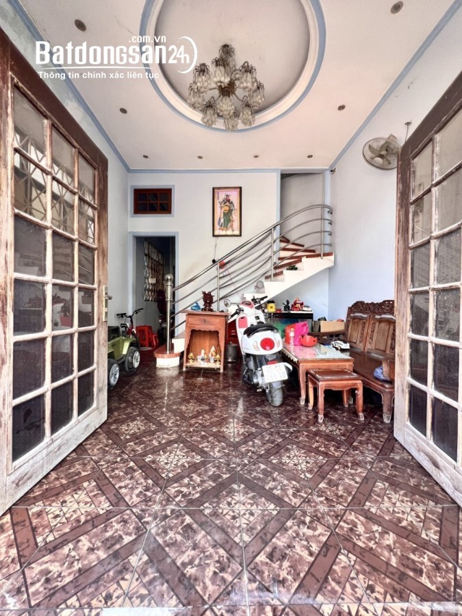 NHÀ TRỆT LẦU - HẺM 52 HÙNG VƯƠNG, P THỚI BÌNH - KẾ ST VINCOM HÙNG VƯƠNG